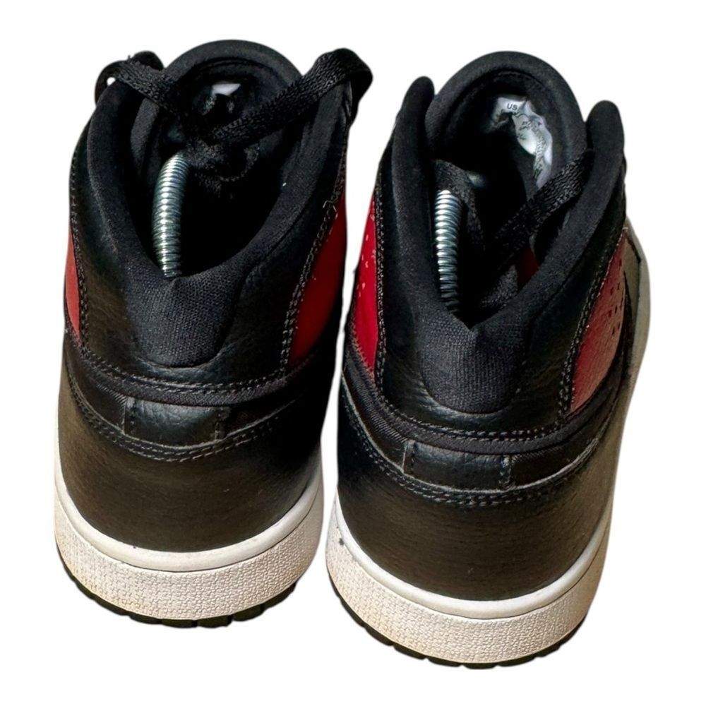 Jordan Access (GS) Black Red Low Top Sneakers Show AV7941-006 Kids 6.5Y Women 8 - Picture 3 of 5